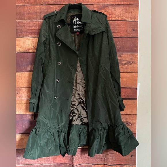G.E.T- Green Button Front Collared Trench Coat with Ruffle Bottom- M - Picture 1 of 3